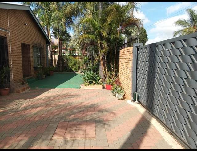 3 BEDROOM HOUSE FOR SALE IN CLAREMONT